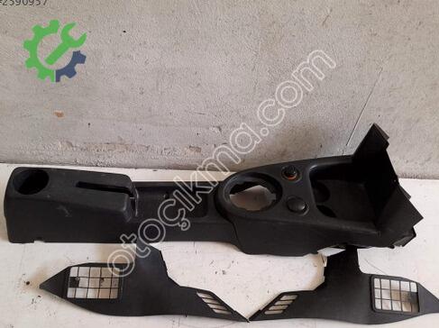 Peugeot Partner Orta Konsol çıkma parça