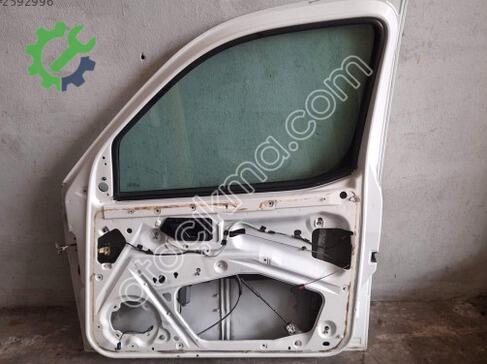 Peugeot Partner Sağ Ön Kapı çıkma parça