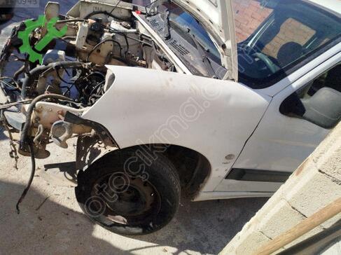 Peugeot Partner Sağ Çamurluk çıkma parça