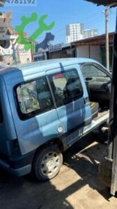 Peugeot Partner Sağ Kapı Çıkma