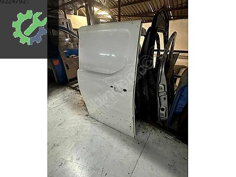 Peugeot Partner Sağ Sürgülü Kapı çıkma parça