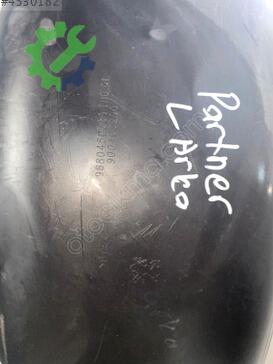 Peugeot Partner Davlumbaz 1996-2002 çıkma parça