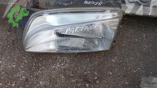 Peugeot Partner Sol Ön Far çıkma parça