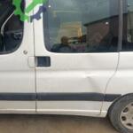 Peugeot partner sol sürgülü kapi