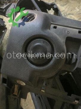 Peugeot Partner Torpido çıkma parça