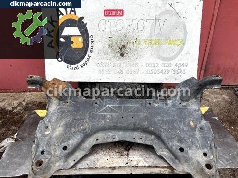Peugeot Partner Ön Travers çıkma parça