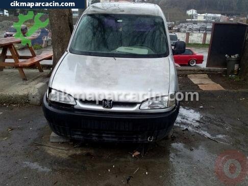 Peugeot Partner Volant çıkma parça