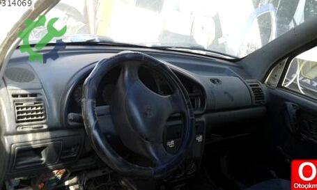 Peugeot Partner Torpido çıkma parça