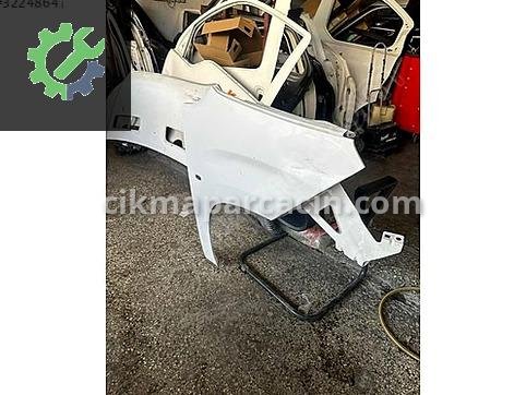 Peugeot Rifter Sağ Ön Çamurluk çıkma parça