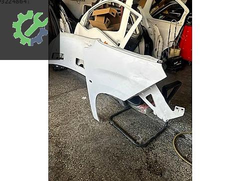 Peugeot Rifter Sağ Ön Çamurluk çıkma parça