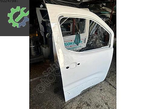 Peugeot Rifter Sağ Ön Kapı çıkma parça
