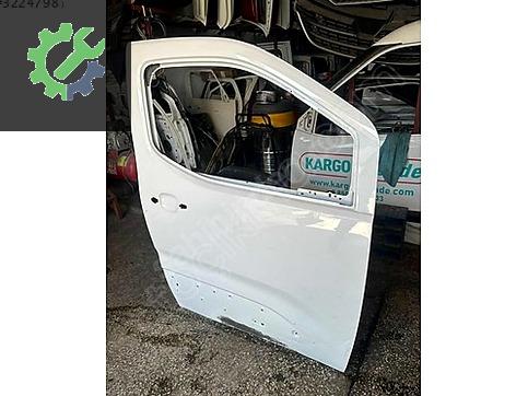 Peugeot Rifter Sağ Ön Kapı çıkma parça