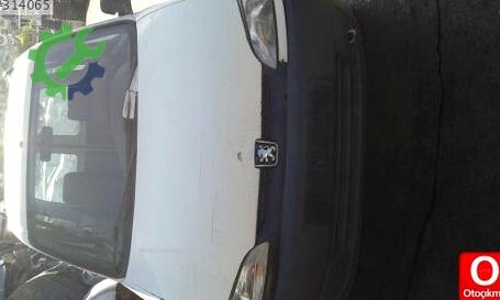 Peugeot Partner Sağ Ön Kapı çıkma parça