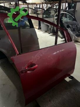 Volkswagen Polo Sağ Ön Kapı çıkma parça