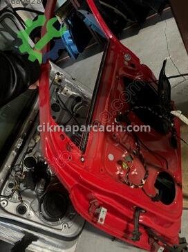 Volkswagen Polo Sağ Ön Kapı çıkma parça