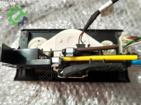 Volkswagen Polo Klima Kontrol Paneli çıkma parça