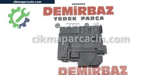 Audi A1 Akü Kapağı çıkma parça