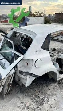Volkswagen Polo Arka Çamurluk çıkma parça