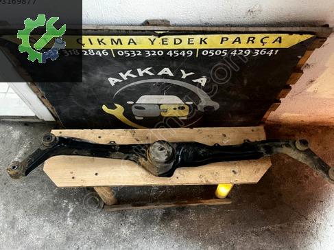 Volkswagen Polo Ön Travers çıkma parça