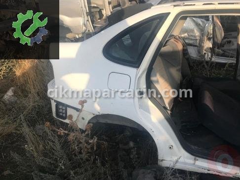 Volkswagen Polo Sağ Arka Çamurluk çıkma parça