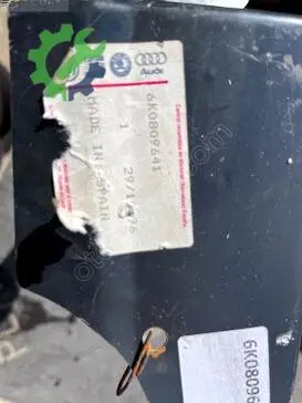 Volkswagen Polo Sol Arka Çamurluk 6K0809641 çıkma parça