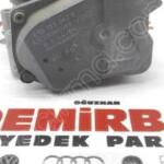 Çıkma Orijinal Gaz Kelebeği Volkswagen Polo 2010-2015 (benzinli) 03D133062E