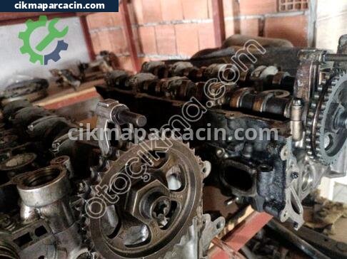 Porsche Cayenne Silindir Kapağı çıkma parça