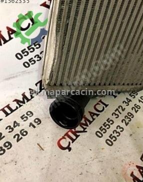 Porsche Cayenne Turbo Radyatörü 7P0145804A çıkma parça