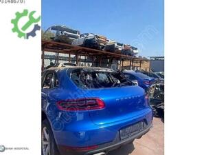 PORSCHE MACAN ARKA SAĞ KAPI