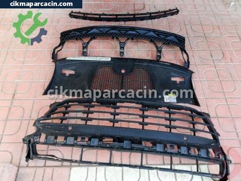 Porsche Macan Tampon Izgarası çıkma parça
