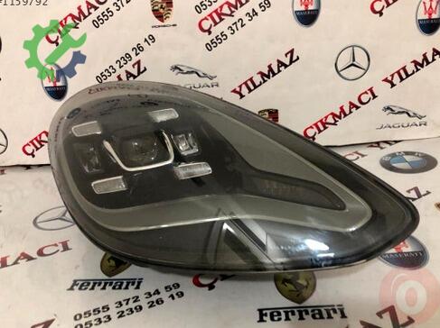 Porsche Panamera Sağ Ön Far çıkma parça