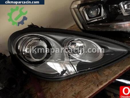 Porsche Panamera Sağ Ön Far çıkma parça