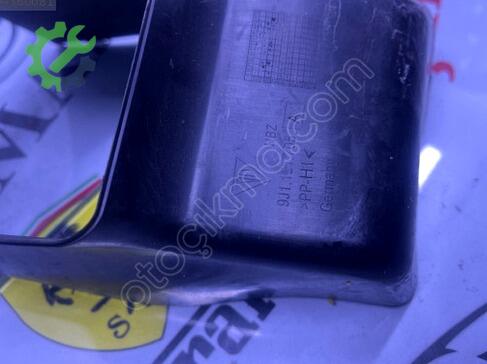 Porsche Taycan Davlumbaz 9J1121705 çıkma parça