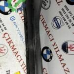 Porsche taycan sağ marşpiyel plastik çıkma yedek parça