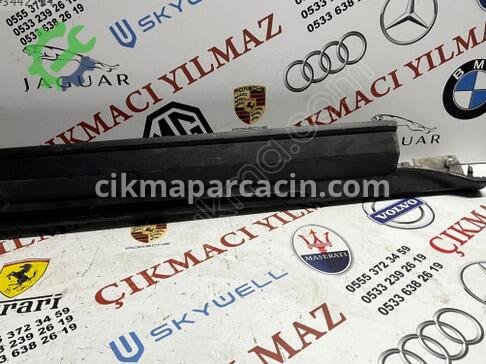 Porsche Taycan Sağ Marşpiyel Sacı çıkma parça