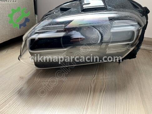 Porsche Taycan Sol Ön Far çıkma parça