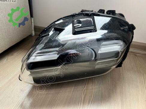 Porsche Taycan Sol Ön Far çıkma parça