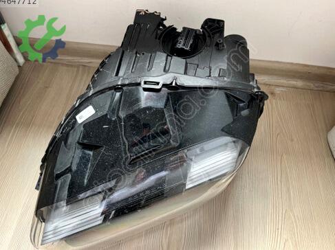 Porsche Taycan Sol Ön Far çıkma parça