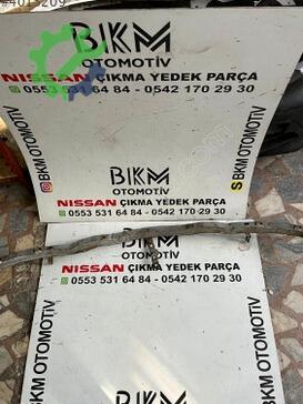 Nissan Primera Tampon Demiri çıkma parça