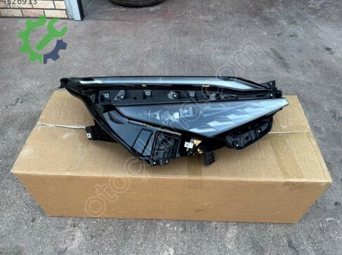 Nissan Qashqai Sağ Ön Far çıkma parça