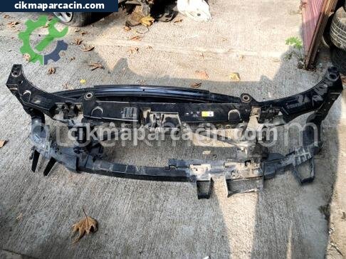 Land Rover Range Rover Ön Panel çıkma parça