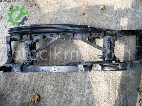 Land Rover Range Rover Ön Panel çıkma parça