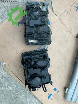 Land Rover Range Rover Sağ Ön Far çıkma parça