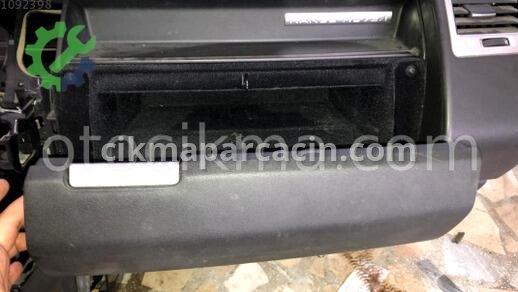 Land Rover Range Rover Torpido Gözü çıkma parça