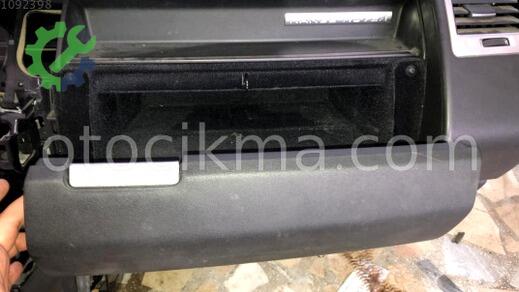 Land Rover Range Rover Torpido Gözü çıkma parça