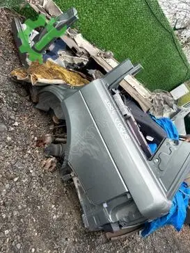Land Rover Range Rover Sol Arka Çamurluk çıkma parça