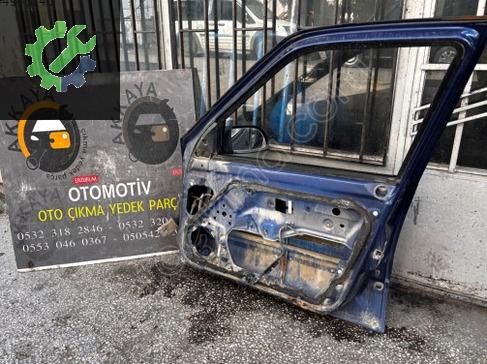 Renault R 19 Sağ Ön Kapı çıkma parça