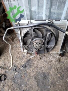 Renault R19 Radyatör çıkma parça