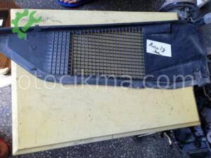 Renault 19  Ön Cam Izgarası hatasız orjinal