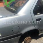Renault 19 sağ arka çamurluk hatasız orjinal çıkma